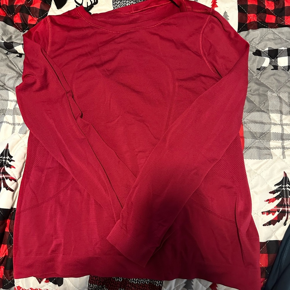 Lululemon work out long sleeve